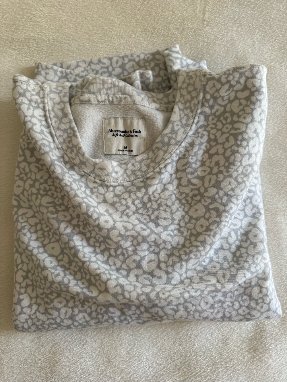 Abercrombie & Fitch Gray Leopard Sweatshirt